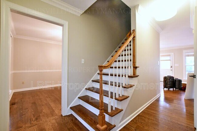 Foto del edificio - 3704 Dayton Ave