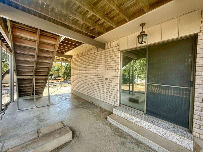 Building Photo - Tranquility Meets Flexibility — Canyon Lak...