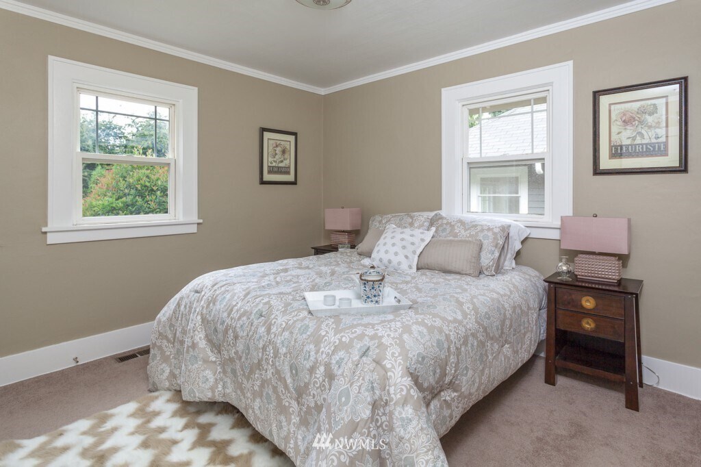 Foto principal - 5317 7th Ave NE