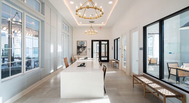 Foto del edificio - Modern 2-Bedroom Rentals: Your Ideal Urban...