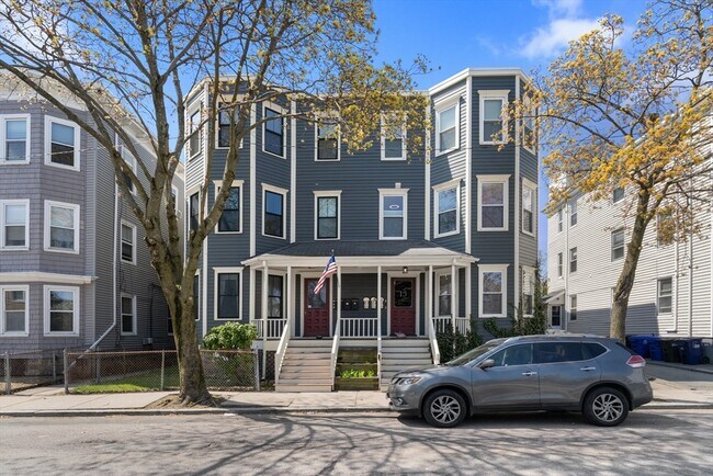Building Photo - 13 Maryland St
