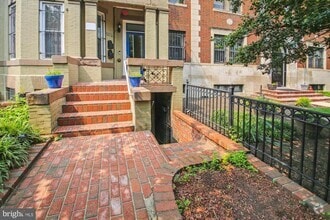 Building Photo - 1325 Fairmont St NW
