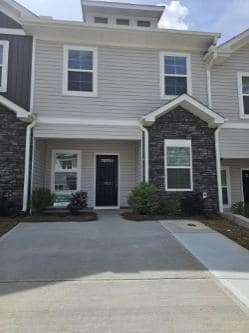Building Photo - 102 Lowland Dr