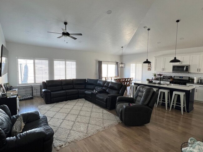 Foto del edificio - 7187 N Slick Rock Way