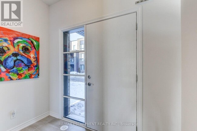 Building Photo - 3056 Cascade Common