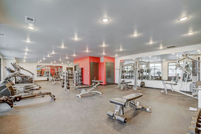 Gimnasio las 24 horas, los 7 días de la semana - Timnath Trail at Riverbend