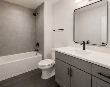 Building Photo - 1120 W 7th St