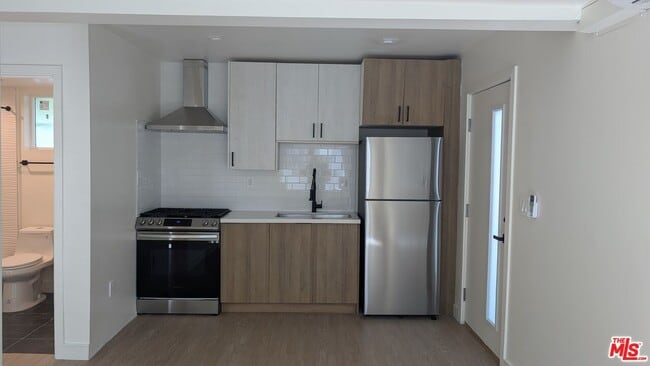 Building Photo - 1125 Lodi Pl