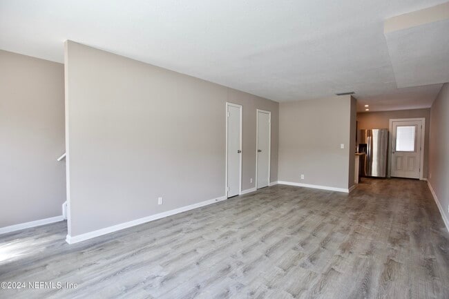 Building Photo - 1019 3rd St