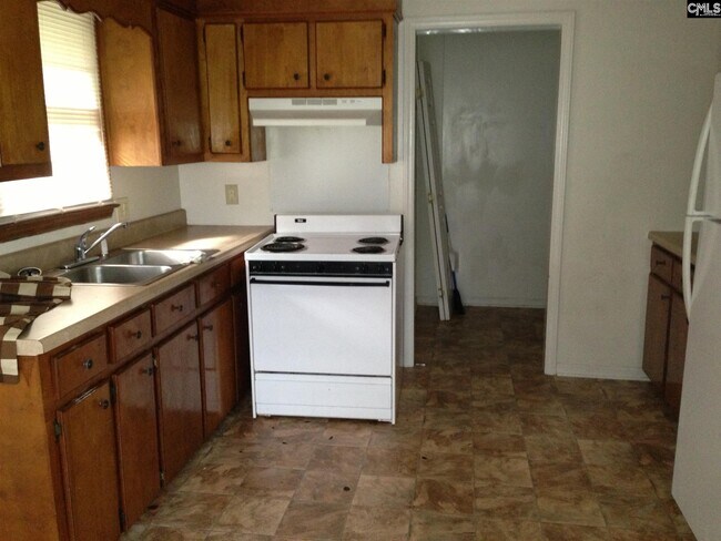 Building Photo - 2128 Glenn Rd