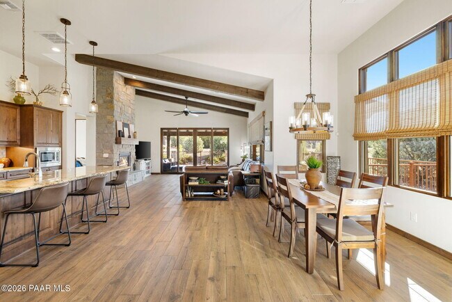 Building Photo - 14865 Jay Morrish Dr