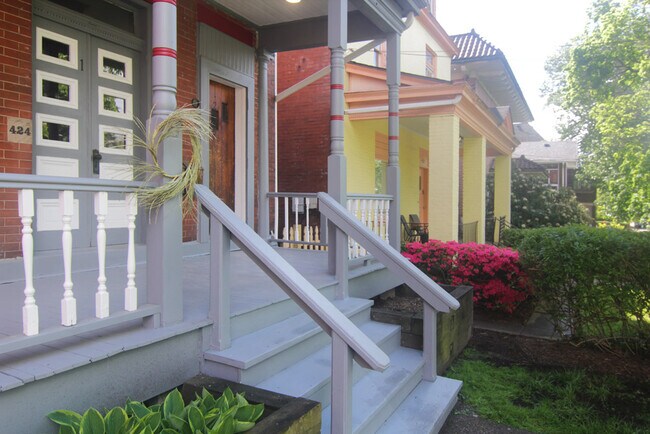 Building Photo - 424 Franklin Ave