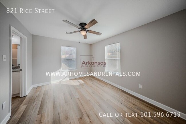 Building Photo - 821 Rice St