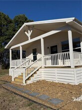 Building Photo - 6668 W Wedington Dr