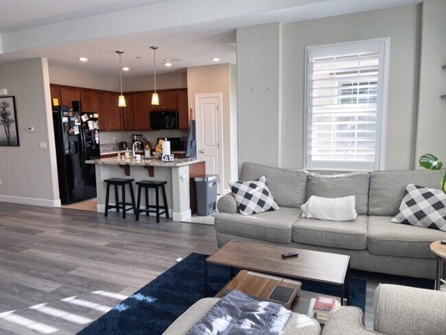 Foto del edificio - Modern 2 bed / 2 bath - Coming Soon! Available 3/15/2026!