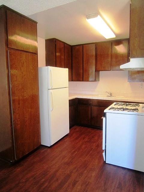 Building Photo - 4965 Comanche Dr