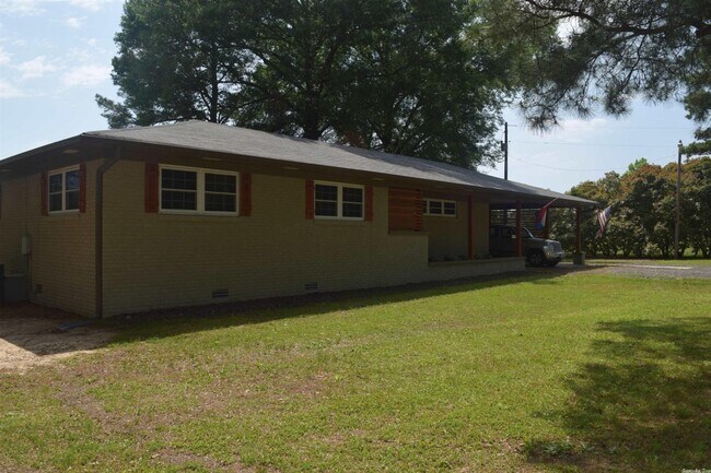 Building Photo - Contact Peggy Goodman 501 676 1758   or He...