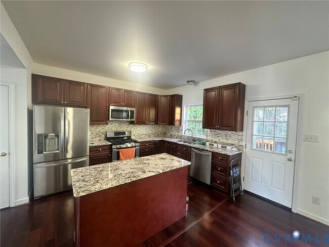 Foto del edificio - 11465 Abbots Cross Ln