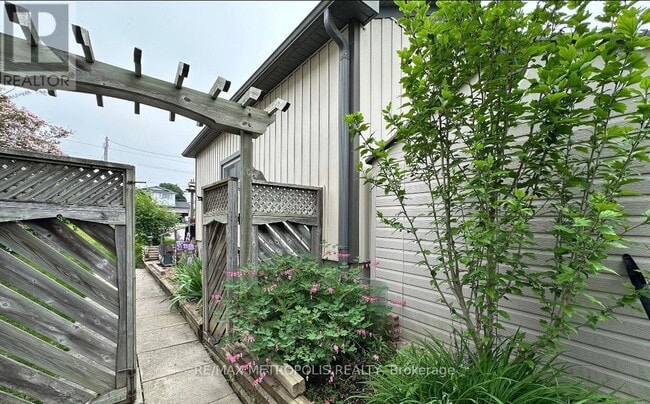 Building Photo - 2604 Prestonvale Rd