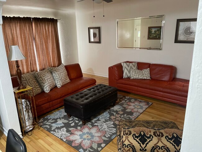 Foto del edificio - 4505 Pershing Dr
