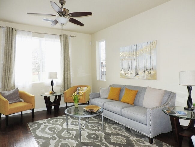 Foto del edificio - Central Park Town Home for Rent!