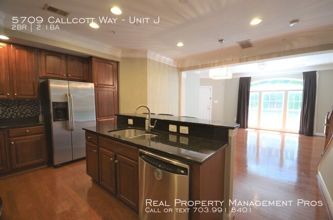 Foto del edificio - 5709 Callcott Way