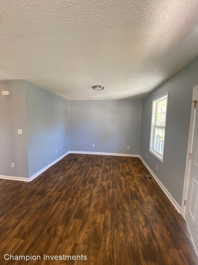 Building Photo - 2 br, 1 bath House - 527 Belevdere Circle