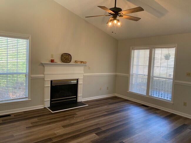 Foto del edificio - 2213 Bufflehead Rd