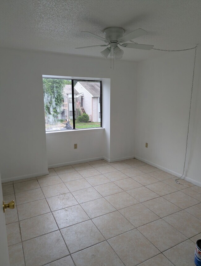 Foto del edificio - 4367 Bluejay Pl
