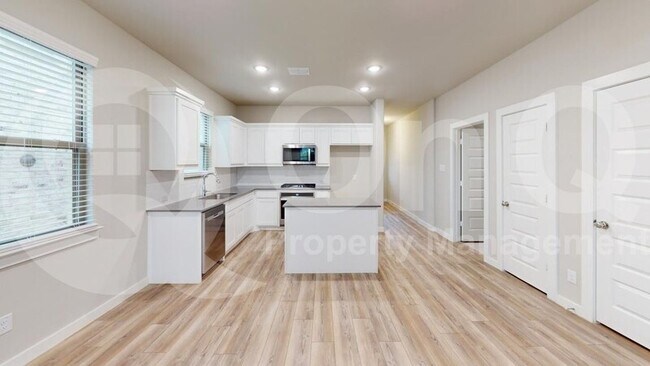 Foto del edificio - 1323 Great Sand Dune St