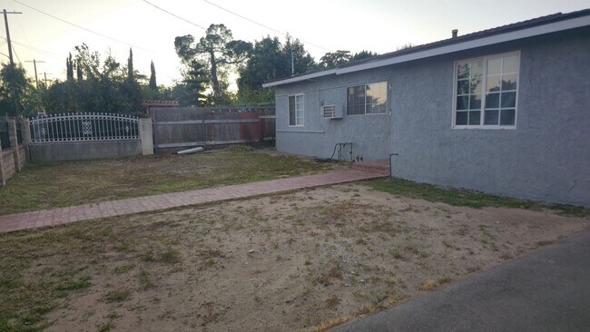 Building Photo - Single-Family 2BR Home with Garage & EV Charging