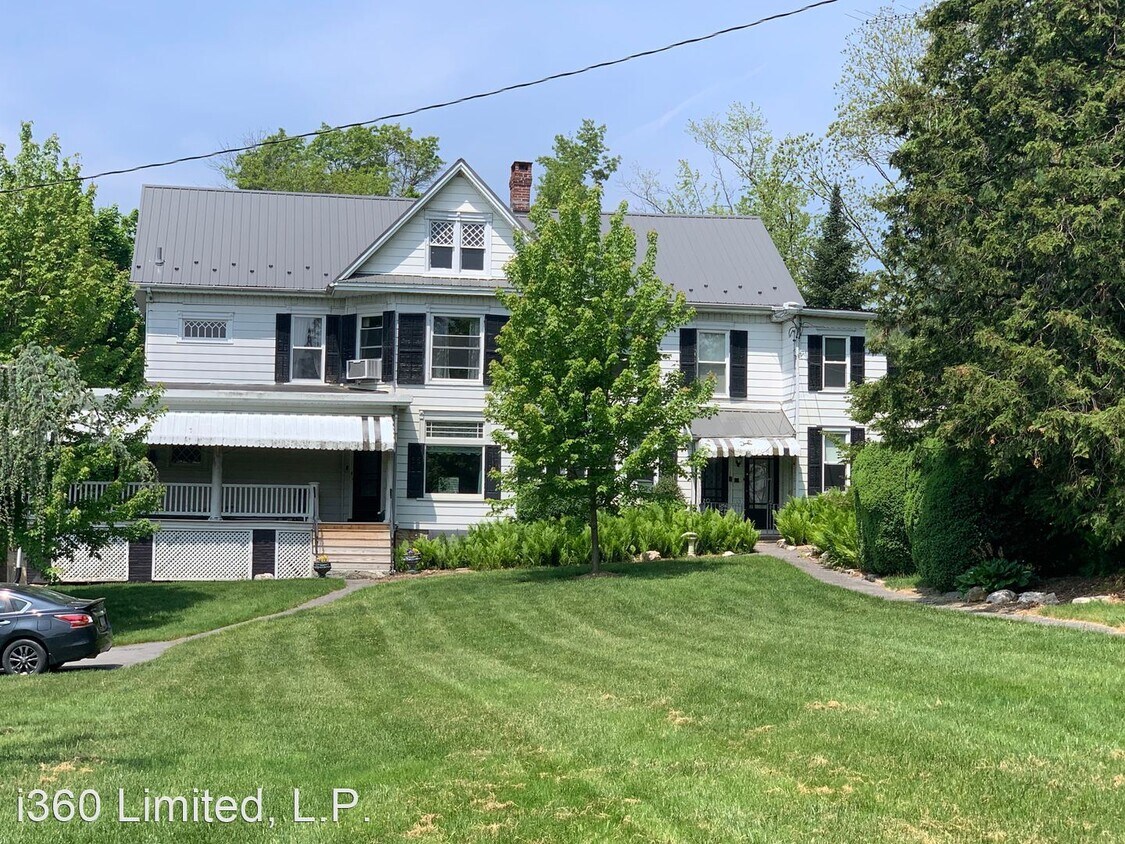 3 br, 2 bath House 2027 Lincoln Way E House Rental in Chambersburg