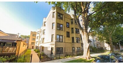 Building Photo - 1911 W Larchmont Ave