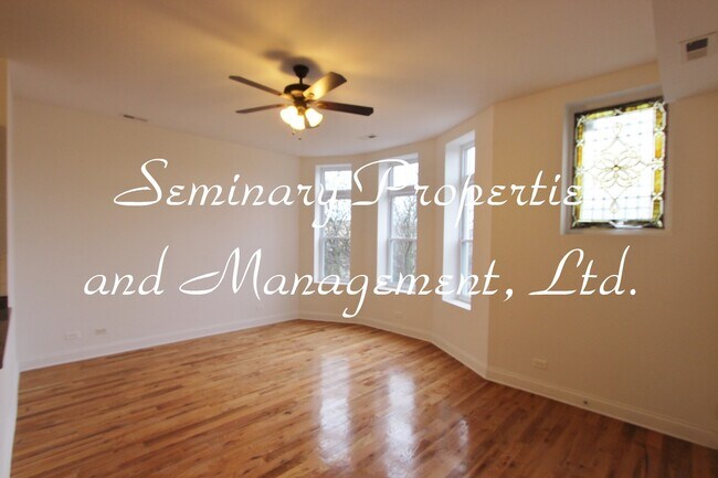 Building Photo - 1704 W Sunnyside Ave