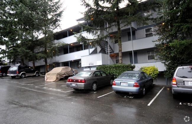 Building Photo - Linden II Apartments
