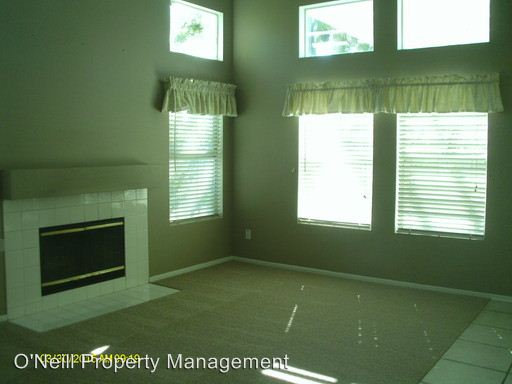 Foto del edificio - 857 Rock Ridge Ct
