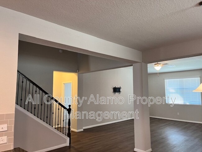Building Photo - 6810 Dashmoor Creek