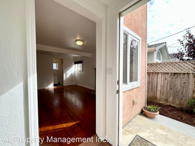 Foto del edificio - 1 br, 1 bath House - 488 Cypress Ave