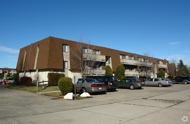 Building Photo - Oak Hills West Apartments