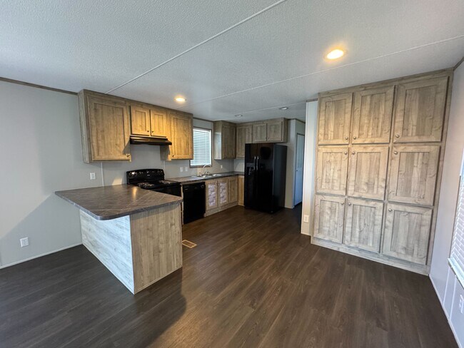 Building Photo - 112 Parma Ct