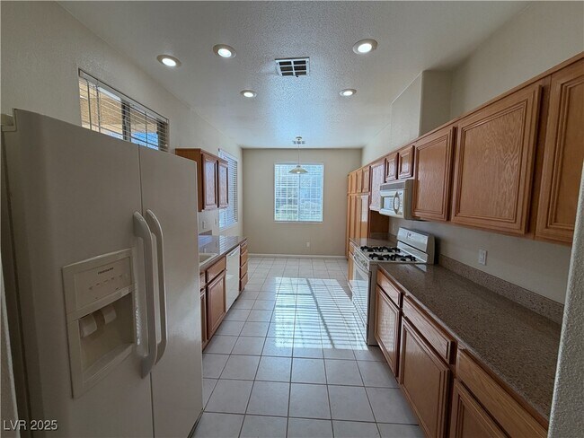 Foto del edificio - 1392 Baja Grande Ave