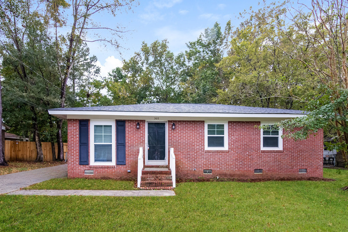 Primary Photo - Charming 3-Bed, 2-Bath Home