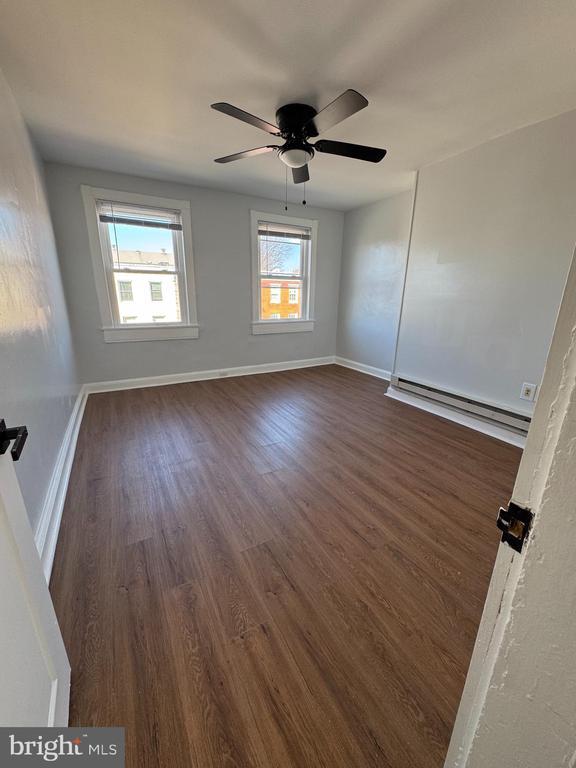 Building Photo - 1137 W Lombard St