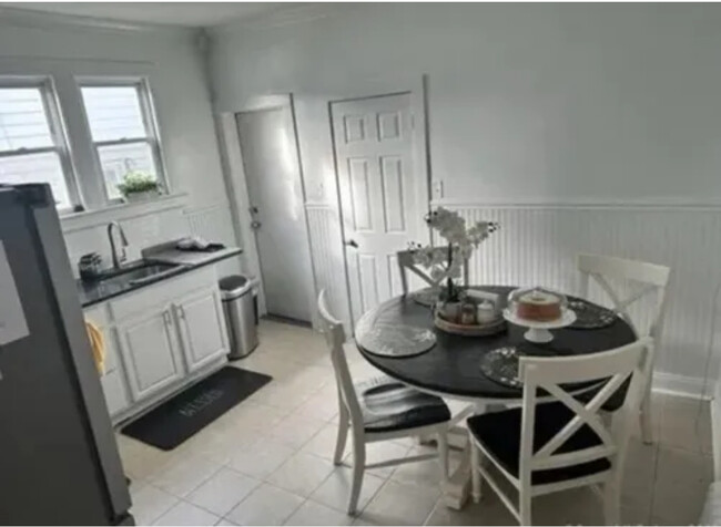 Kitchen - 1727 Madison Ave