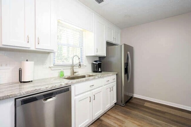 Foto del edificio - 1060 Washington Ave