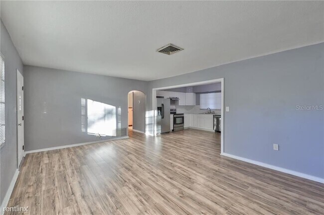 Foto del edificio - 4 br, 2 bath House - 1000 Lotus Path