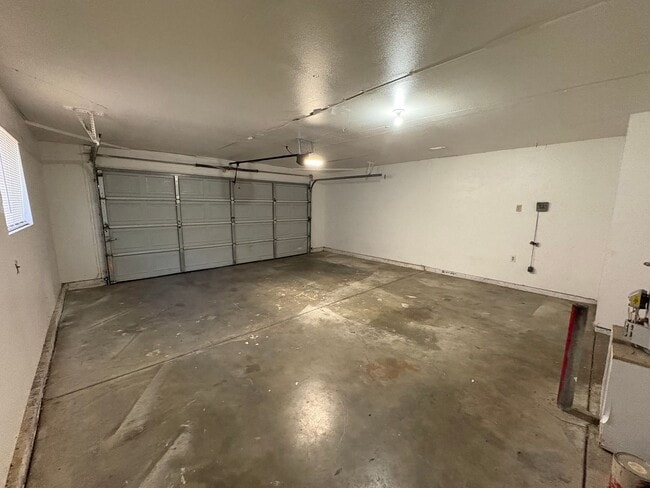 Foto del edificio - Charming Tulare home available now!