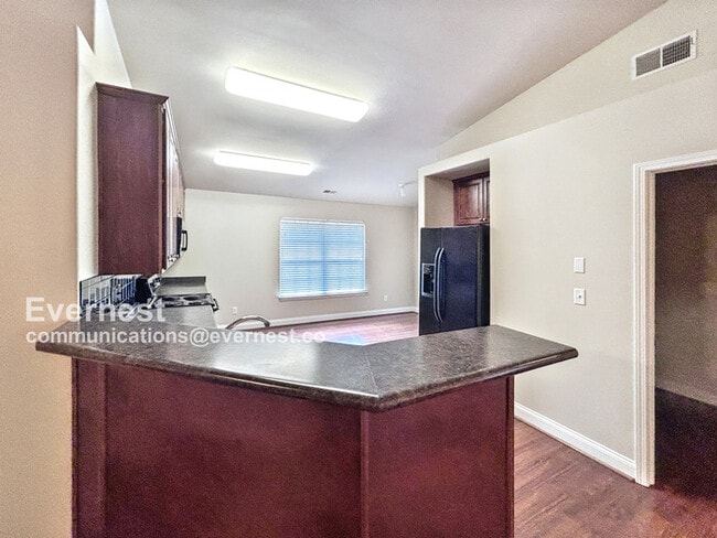 Building Photo - 316 Stoney Trail
