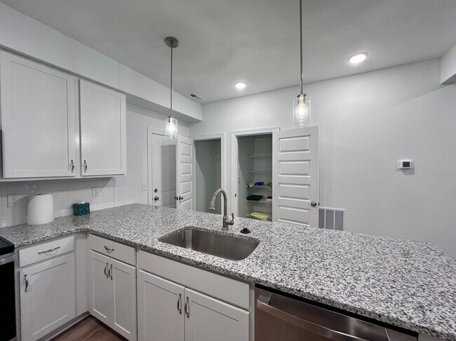 Building Photo - 406 Gaston Pk Ln