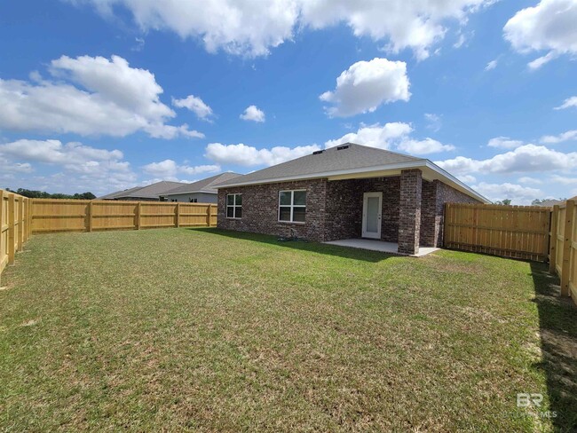 Foto del edificio - 14630 Dayton Cir